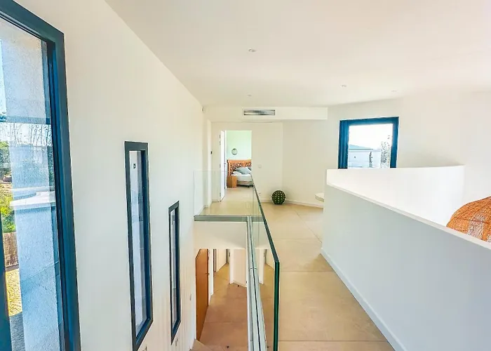 Vila Alimea San Ciprianu Cirendinu