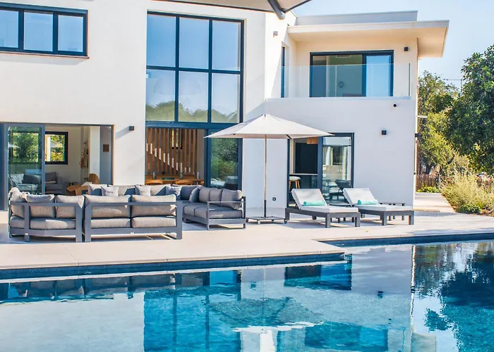 Alimea San Ciprianu Vila